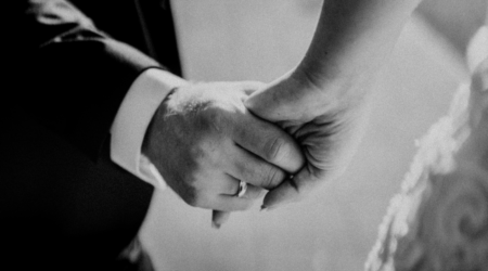 A fase em que muitas mulheres começam a rever o próprio casamento