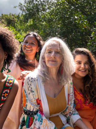 12 coisas que mudam silenciosamente na vida de uma mulher depois dos 40